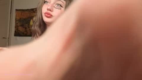 Snapshot of eva_sunshine_blueeyes chatting on 04.18.26 Eva Sunshine Blue Eyes online show from 04.18.26