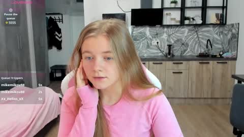 Snapshot of eva_tomiok chatting on 12.22.24 Eva online show from 12.22.24