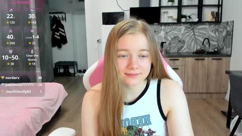 Snapshot of eva_tomiok chatting on 01.09.25 Eva online show from 01.09.25