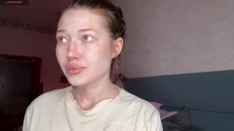 eva varnerr online show from 03.25.26