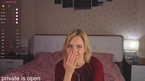 Snapshot of eva_zizixx chatting on 09.17.25 Eva online show from 09.17.25