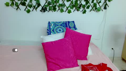 Eva   online show from 02.09.25