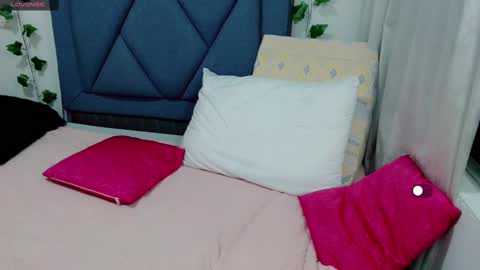 Eva   online show from 02.17.25