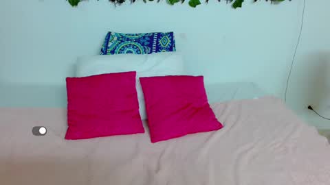 Eva   online show from 02.17.25