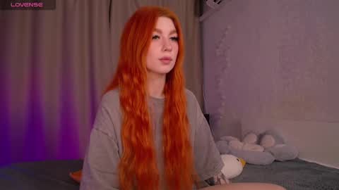 Snapshot of evaa_moonn_ chatting on 12.12.24 Eva online show from 12.12.24