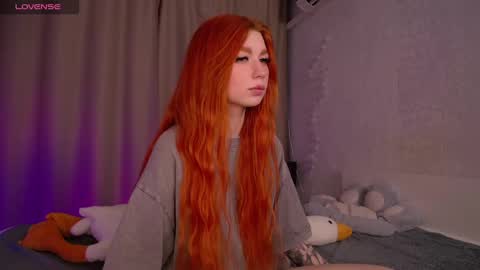 Snapshot of evaa_moonn_ chatting on 12.13.24 Eva online show from 12.13.24