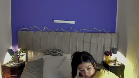 Snapshot of evaa_stevens chatting on 07.17.26 julieth online show from 07.17.26