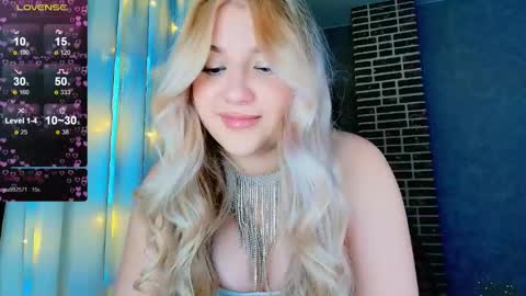 Eva  online show from 12.04.25