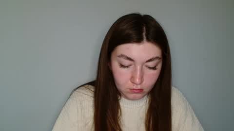 Snapshot of evachaturbatte chatting on 04.28.26 Evachaturbatte online show from 04.28.26
