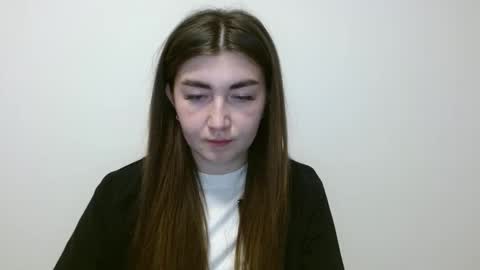 Snapshot of evachaturbatte chatting on 05.14.26 Evachaturbatte online show from 05.14.26