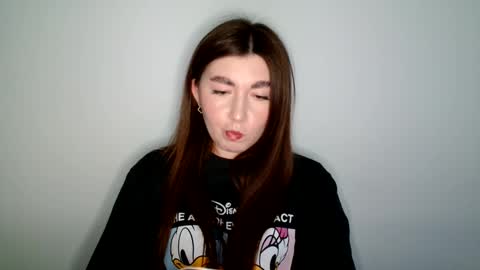 Snapshot of evachaturbatte chatting on 05.20.26 Evachaturbatte online show from 05.20.26