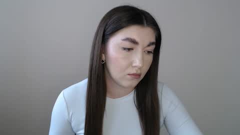 Snapshot of evachaturbatte chatting on 05.25.26 Evachaturbatte online show from 05.25.26