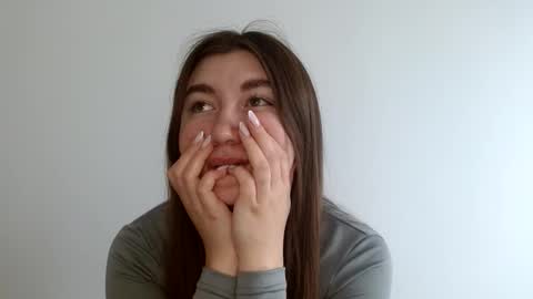 Snapshot of evachaturbatte chatting on 05.29.26 Evachaturbatte online show from 05.29.26