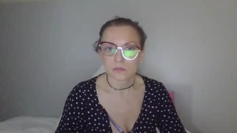 evaglad online show from 10.14.25