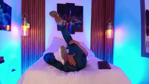 EVA GODDESS  online show from 11.21.25