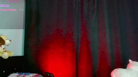 Snapshot of evah_lee chatting on 10.01.25 Evah Lee online show from 10.01.25