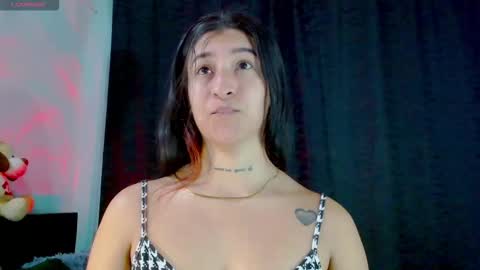 Snapshot of evah_lee chatting on 10.15.25 Evah Lee online show from 10.15.25
