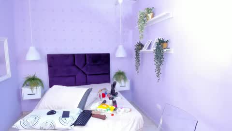 evahalston online show from 03.03.25