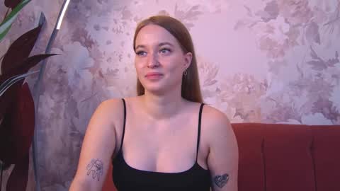 Snapshot of evahariss1 chatting on 09.16.25 evahariss1 online show from 09.16.25