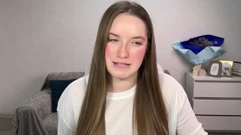 Snapshot of evajuly chatting on 11.12.25 Eva online show from 11.12.25