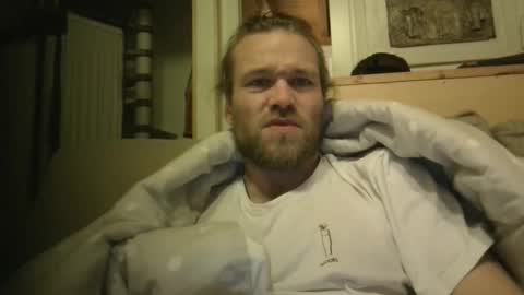 Snapshot of evalsmac chatting on 03.02.26 Han online show from 03.02.26