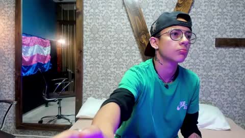 Snapshot of evan_smitt chatting on 01.04.25 Evan Smitt online show from 01.04.25