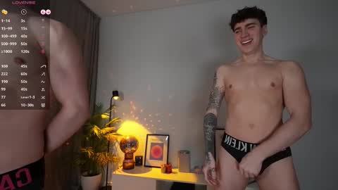 evan_white_ online show from 03.01.26