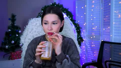 Eva  online show from 01.10.26