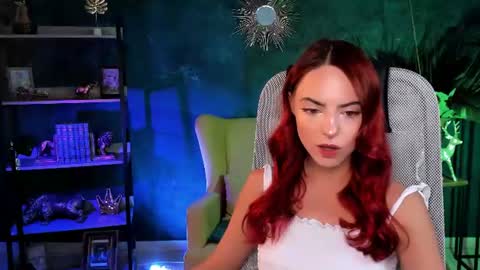 Snapshot of evanellson chatting on 07.14.26 Eva online show from 07.14.26
