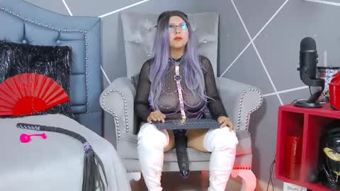 Miss Evangeline    online show from 02.18.25