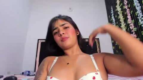 Snapshot of evangeline_sweet4 chatting on 06.10.26 EVANGELINE online show from 06.10.26
