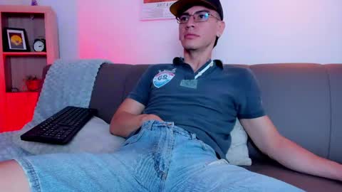 Snapshot of evans_lubov chatting on 05.23.26 Evans Lubov online show from 05.23.26