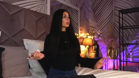 EvaRhea online show from 04.03.26