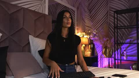 EvaRhea online show from 04.05.26