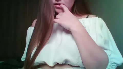 Snapshot of evasapples2026 chatting on 04.17.26 evasapples2026 online show from 04.17.26