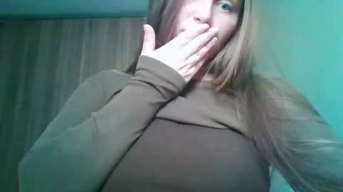 Snapshot of evasapples2026 chatting on 05.01.26 evasapples2026 online show from 05.01.26