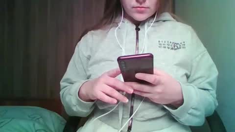 Snapshot of evasapples2026 chatting on 05.10.26 evasapples2026 online show from 05.10.26