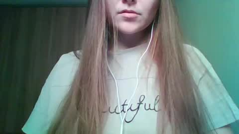 Snapshot of evasapples2026 chatting on 05.11.26 evasapples2026 online show from 05.11.26