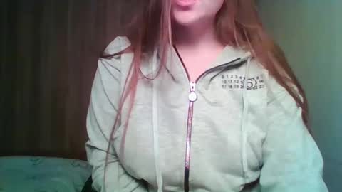 Snapshot of evasapples2026 chatting on 05.21.26 evasapples2026 online show from 05.21.26