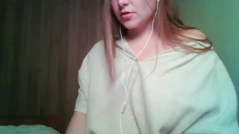 Snapshot of evasapples2026 chatting on 05.23.26 evasapples2026 online show from 05.23.26