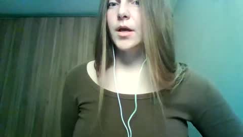 Snapshot of evasapples2026 chatting on 05.26.26 evasapples2026 online show from 05.26.26