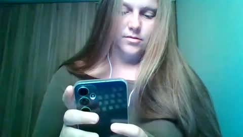 Snapshot of evasapples2026 chatting on 06.26.26 evasapples2026 online show from 06.26.26