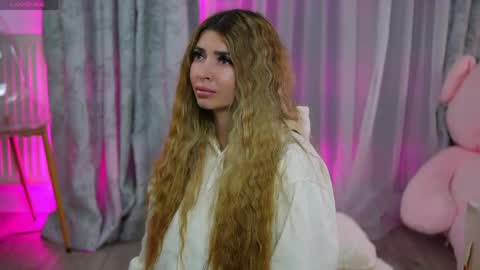 Eva online show from 04.17.26