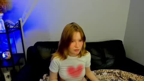 Snapshot of evastevs chatting on 12.19.24 Eva online show from 12.19.24