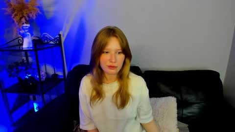 Snapshot of evastevs chatting on 12.25.24 Eva online show from 12.25.24