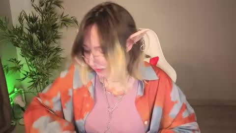Snapshot of evathewitcher chatting on 06.12.26 EvaTheWitcher online show from 06.12.26