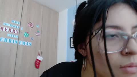 Snapshot of evatits_1 chatting on 12.21.24 Eva Carter online show from 12.21.24