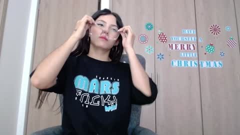 Snapshot of evatits_1 chatting on 01.11.25 Eva Carter online show from 01.11.25