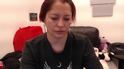 Snapshot of evatwiss chatting on 04.19.26 Eva Twiss online show from 04.19.26