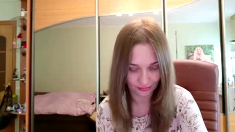 Snapshot of evaxangelova chatting on 07.09.26 EvaXAngelova online show from 07.09.26